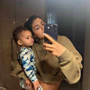 kylie jenner holding son aire