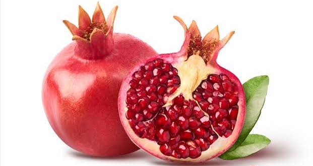 An open pomegranate with seeds
