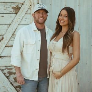 Cole Swindell courtney swindell